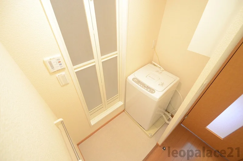 実際のお部屋と異なる場合がございます。