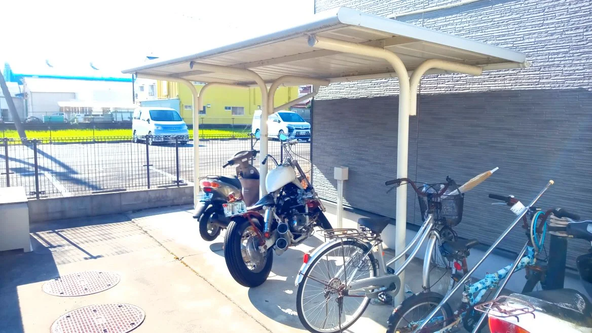 屋根付き駐輪場
