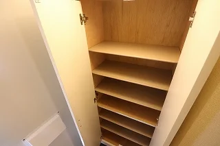 シューズボックスが大きく、女性でも安心です。