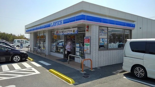 ローソンまで800m