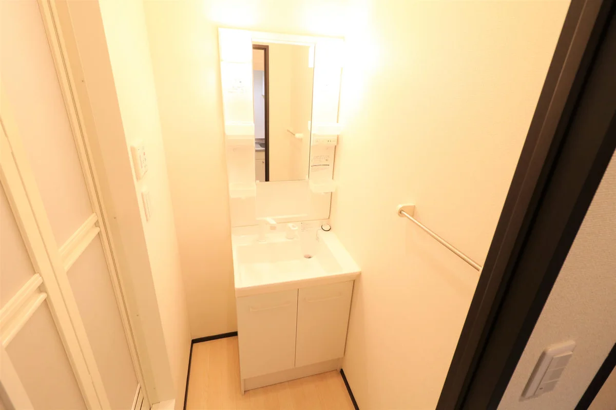 女性におすすめ！朝のバタバタには独立洗面台が必須！