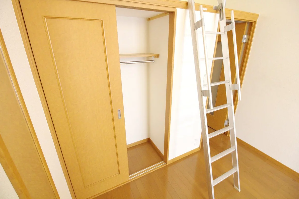 クローゼットは標準設備です♪