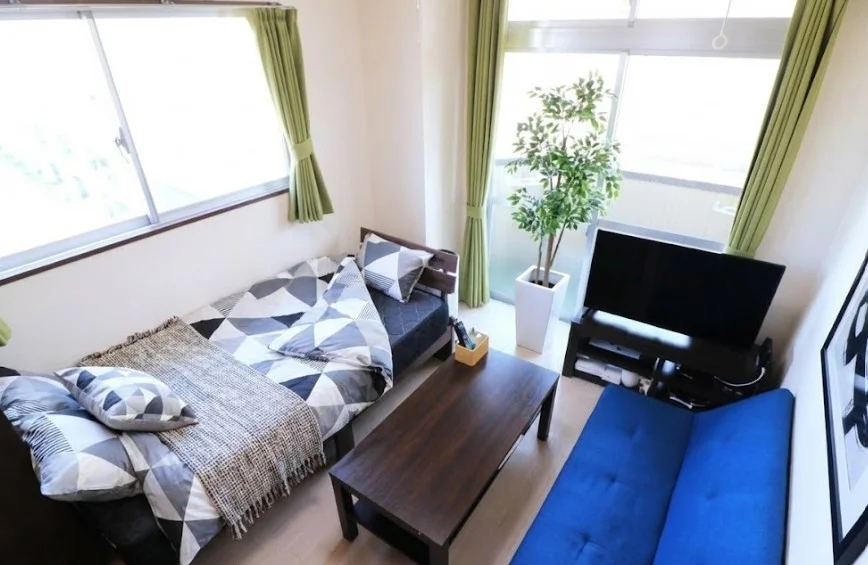 【ＪＲ新潟駅前(北口)ウィークリーマンション室内画像】ＪＲ新潟駅前(北口)マンスリーマンションでは、ご利用する方にしっかりした生活を保障します。圧倒的な物件数、品質で対応します♪※額や植木は写真用です