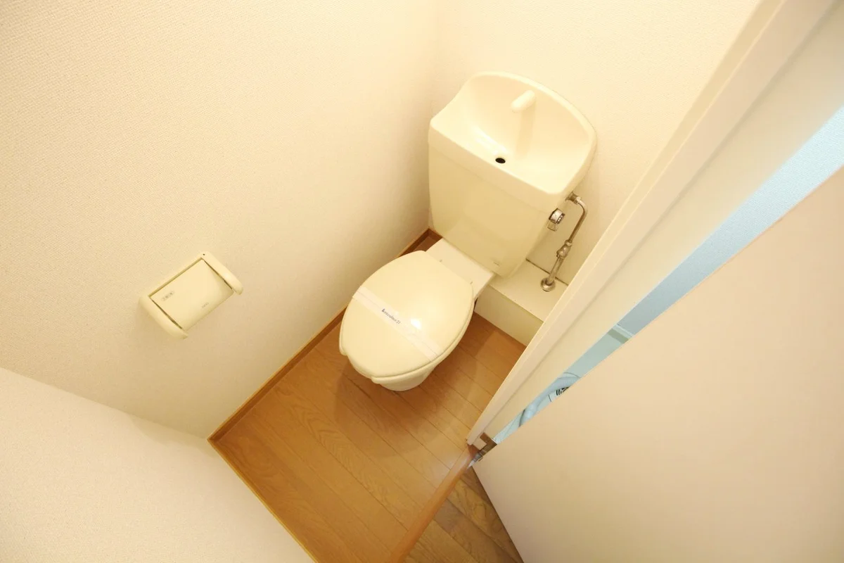 風呂とトイレはセパレート仕様です。