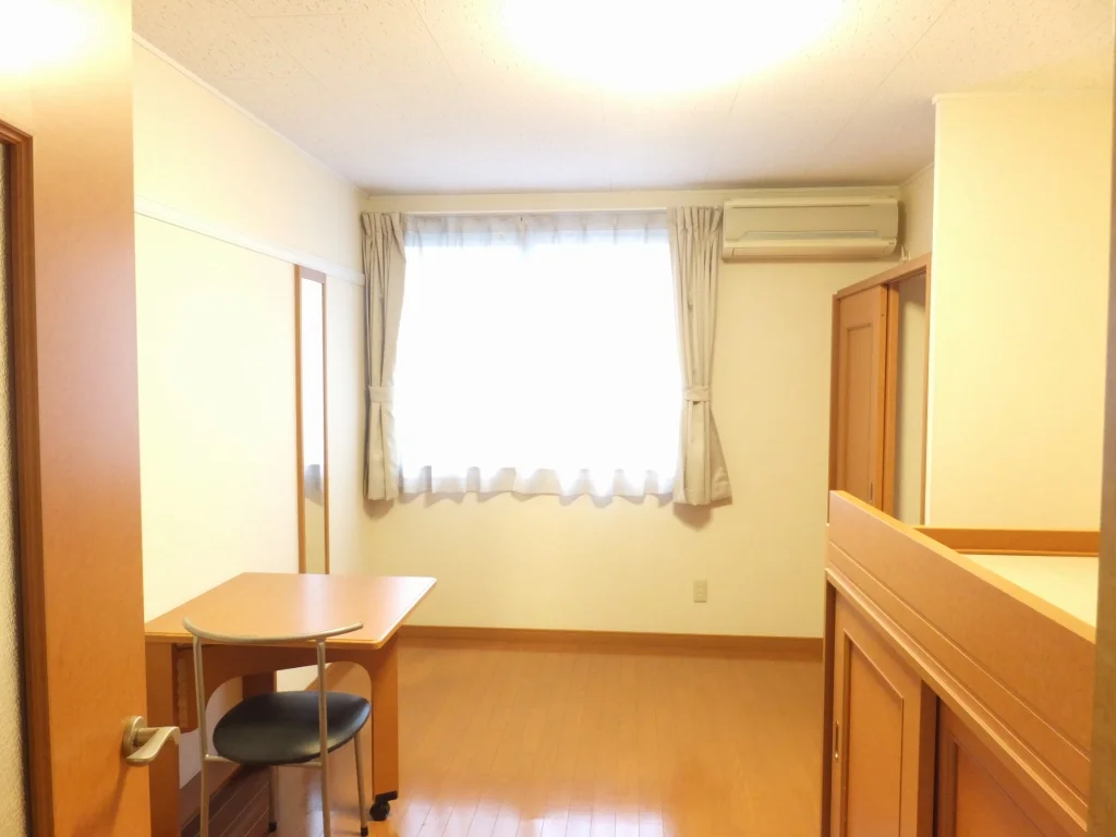 1階はフローリング、2階はじゅうたんです。