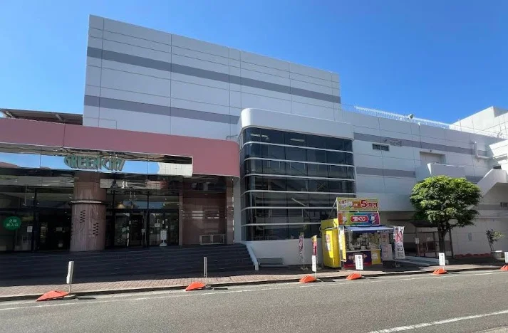 イオン 高橋店まで車9分