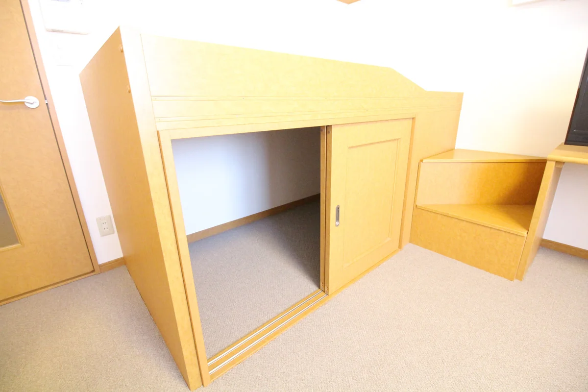 ベッド下の収納は大容量で大変ご好評頂いています！