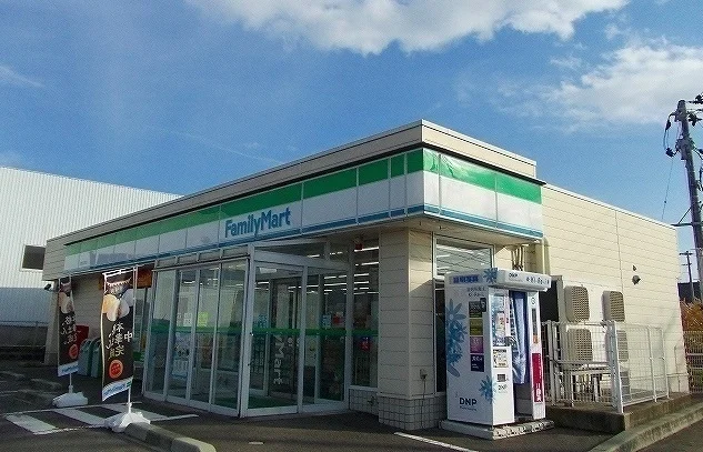 ファミリーマート大館住吉町店まで600m