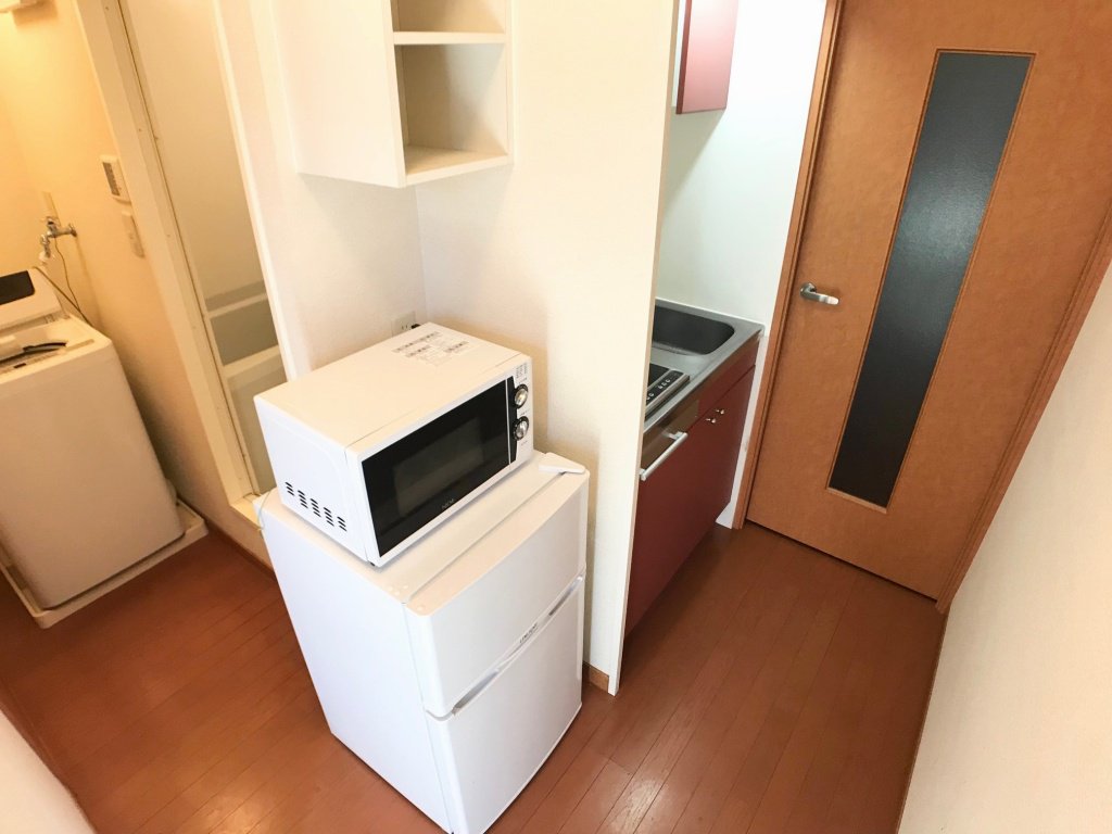 冷蔵庫・電子レンジ(部屋ごとにメーカー、サイズ異なります)