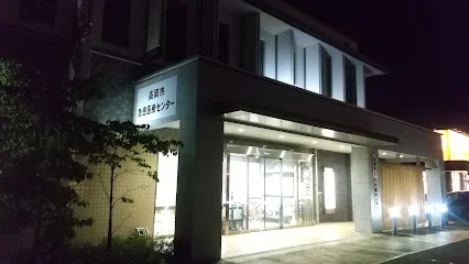 高岡市急患医療センターまで車で9分