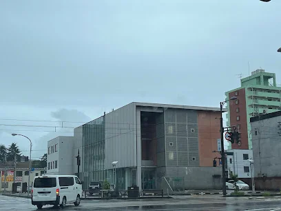 北國銀行 高岡支店まで車で8分