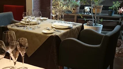 Restaurant Le premier ル・プルミエまで徒歩7分