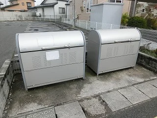 ごみ置き場