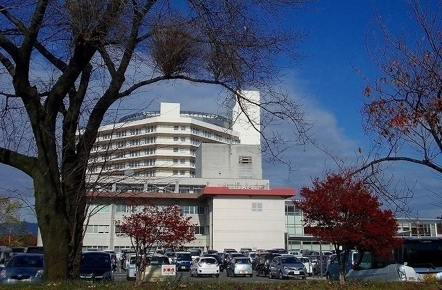 大館市立病院まで1300m
