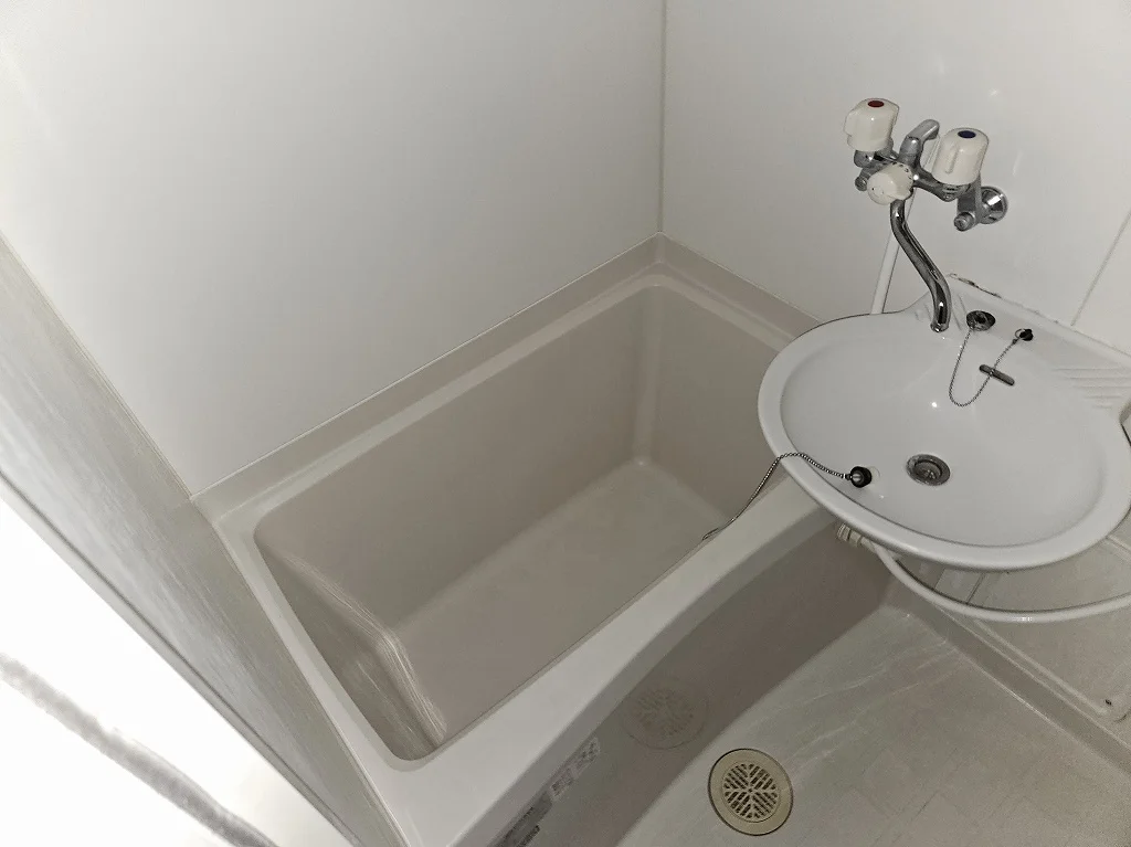 備品や設備仕様は号室により異なります。現地をご確認下さい。