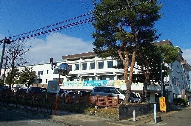 大館市役所まで607m