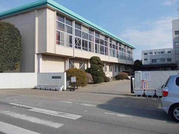 神谷小学校まで900m