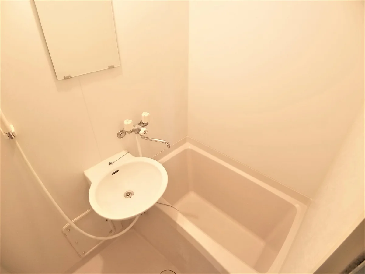 設備・使用は号室により異なる為、現況を優先致します。