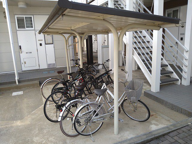 駐輪場　原付＆自転車のみ駐輪可能