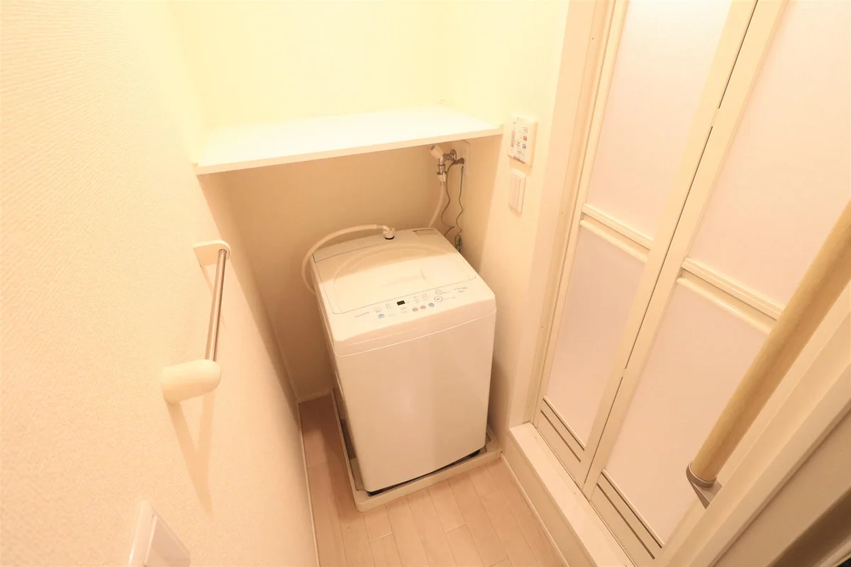 室内洗濯機完備によりお手軽に引越しが可能！