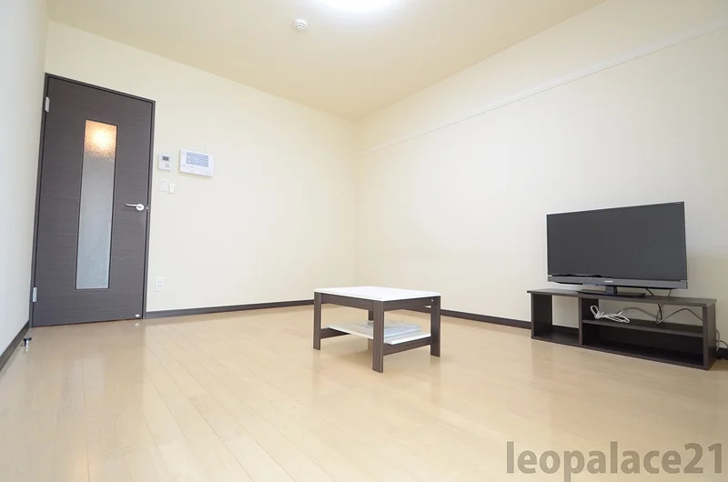 実際のお部屋と異なる場合がございます。