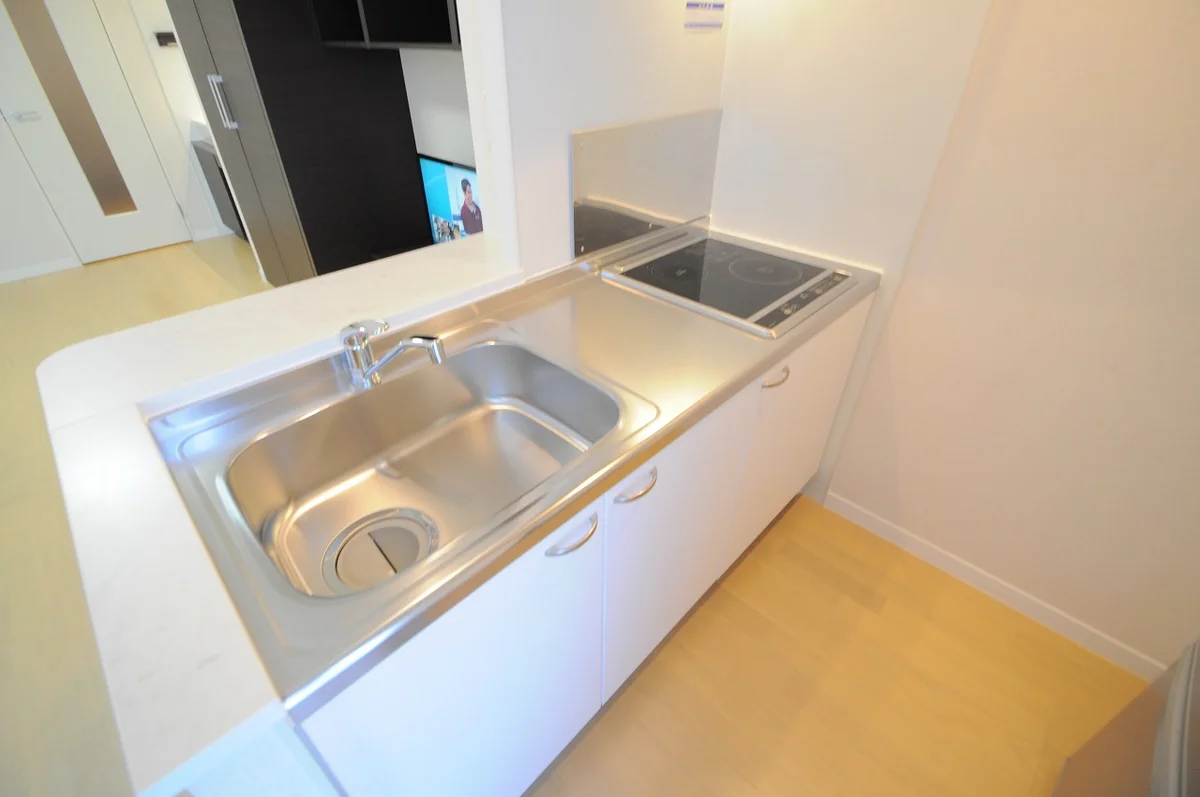 ワイドキッチン　オープン型で会話も弾む♪　広々シンク