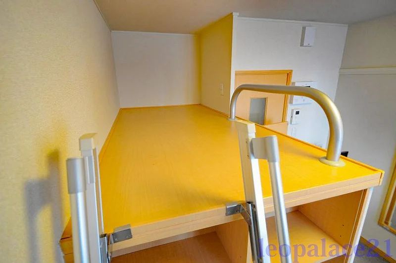 同シリーズの類似となります。現況を優先致します。