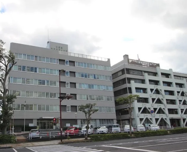 三重県勤労者福祉会館まで車で8分