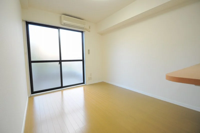 1Fフローリング　2F絨毯　設備は部屋によって異なります。