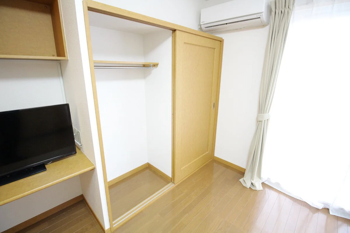 大切な洋服を収納するのに欠かせないクローゼットを完備！