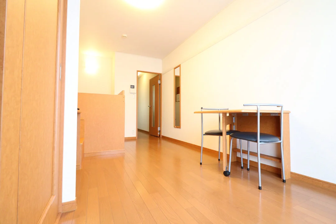 1Ｆフローリング　2Ｆじゅうたん仕様になります。