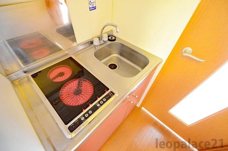 設備・仕様は号室により異なる為現況を優先致します。