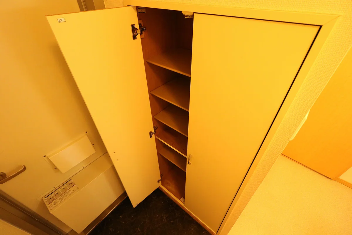 大型シューズボックス完備により女性でも収納安心