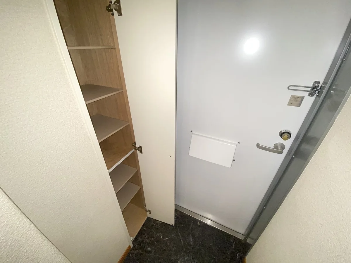 シューズボックス