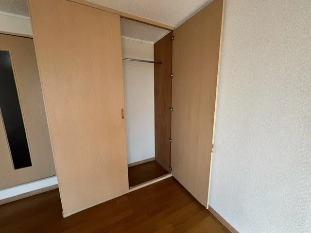 現況優先