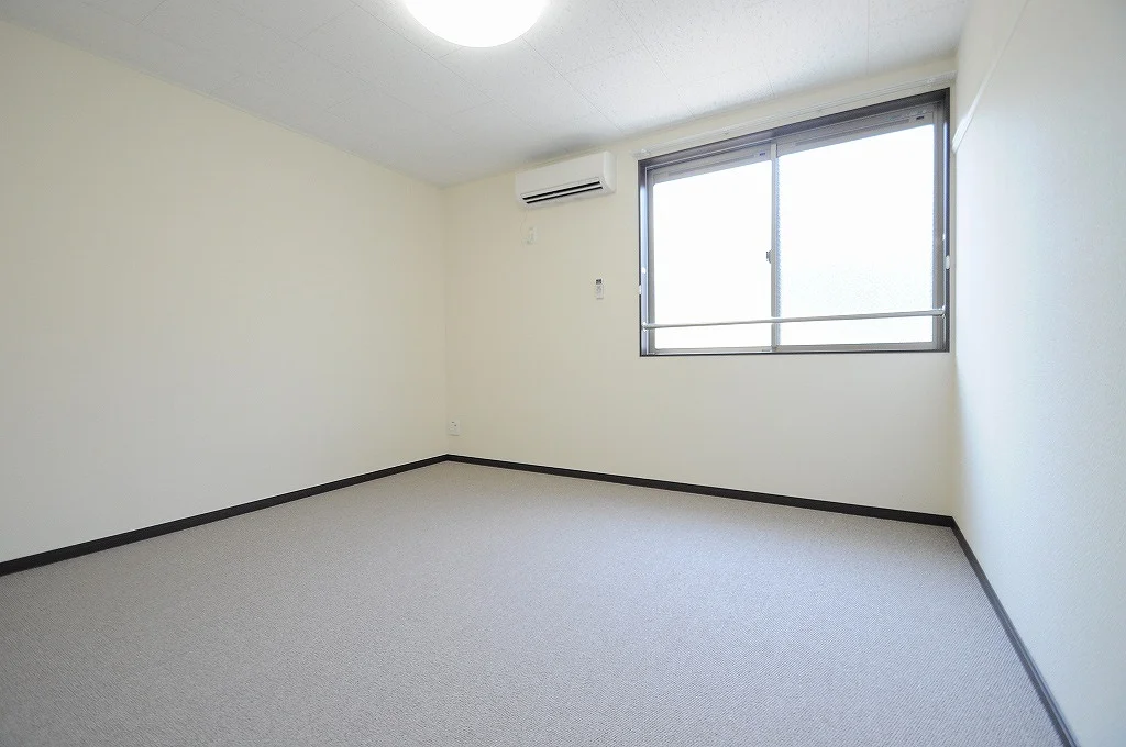 設備仕様は号室により異なる為、現況を優先致します。