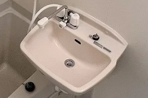 設備仕様は号室により異なる為、現況を優先致します。