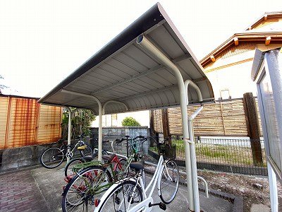 屋根付き駐輪場