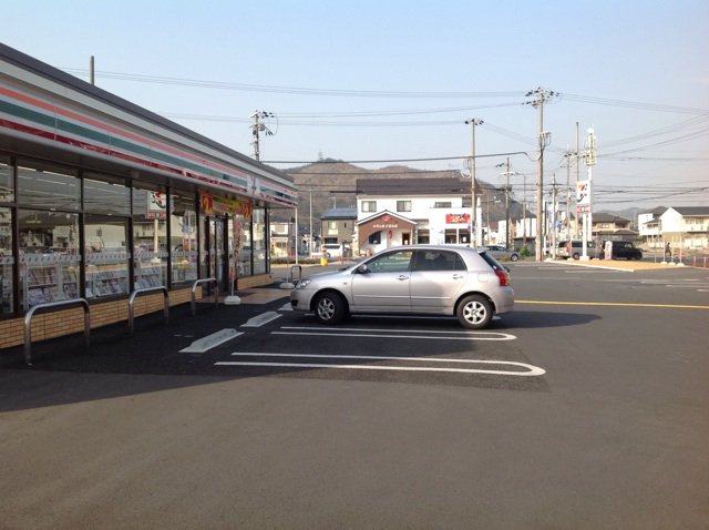 コンビニ　物件から320ｍ（徒歩4分）
