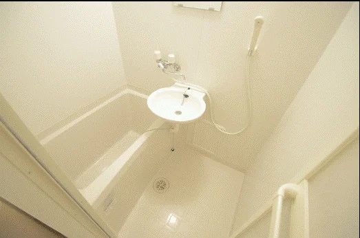 備品や設備仕様は号室等により異なります現地をご確認下さい。