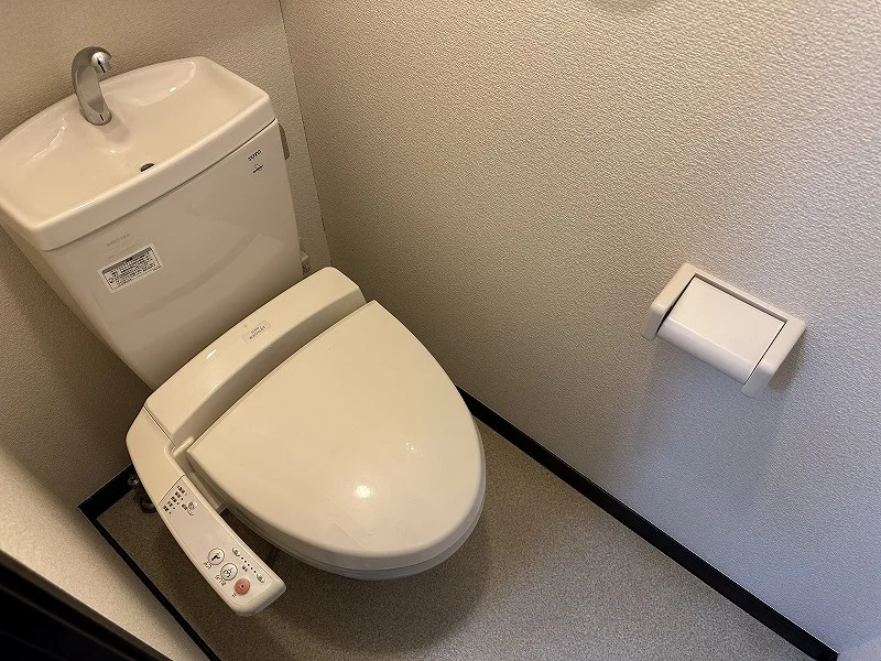 温水洗浄便座設置済みです