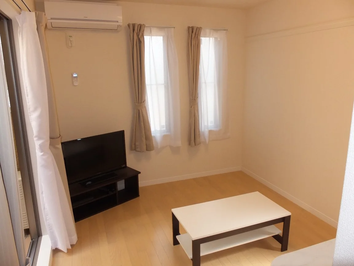 LD 【エアコン・カーテン・テレビ・机】