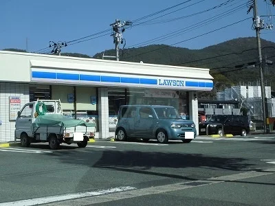 ローソンまで240m