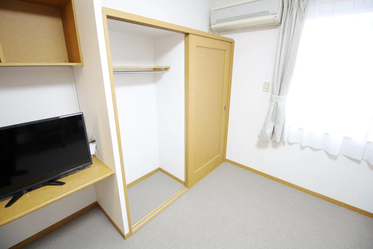 大切な洋服を収納するのに欠かせないクローゼットを完備！