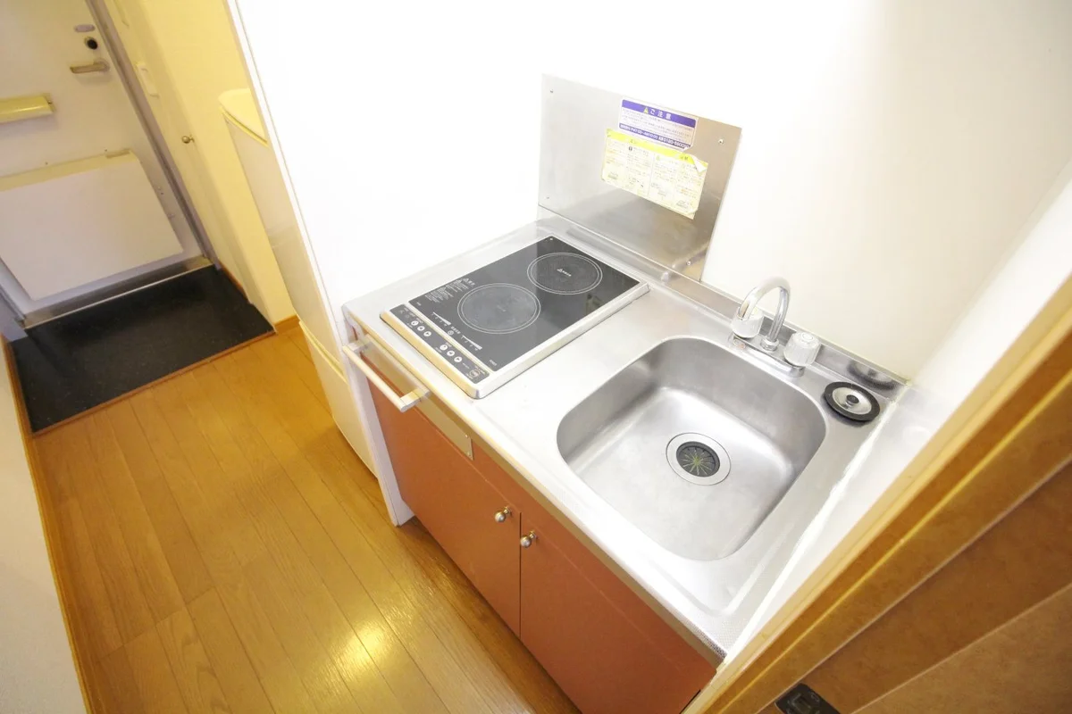 お手入れがしやすいタイプの電気コンロです♪