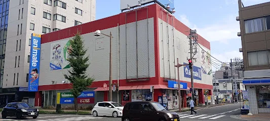 カードラボ 新潟店まで徒歩5分