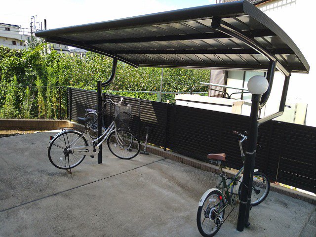 駐輪場　原付＆自転車のみ駐輪可能
