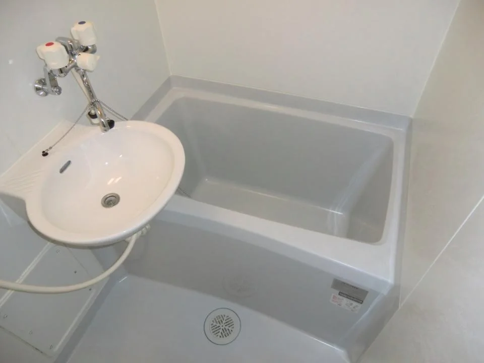 同タイプ物件の為、形状や間取寸法、色調等が実際とは異なります