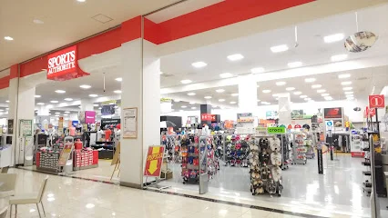 メガスポーツ 高岡店まで徒歩11分