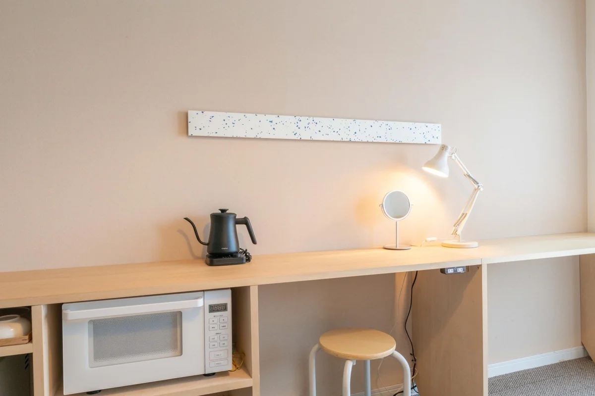 作業しやすい机を用意しました。